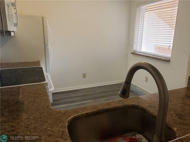 Building Photo - 724 NW 91st Terrace