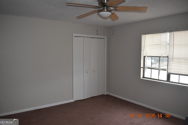 Building Photo - 4934 Log Cabin Dr