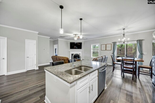 Building Photo - 102 Backspin Dr