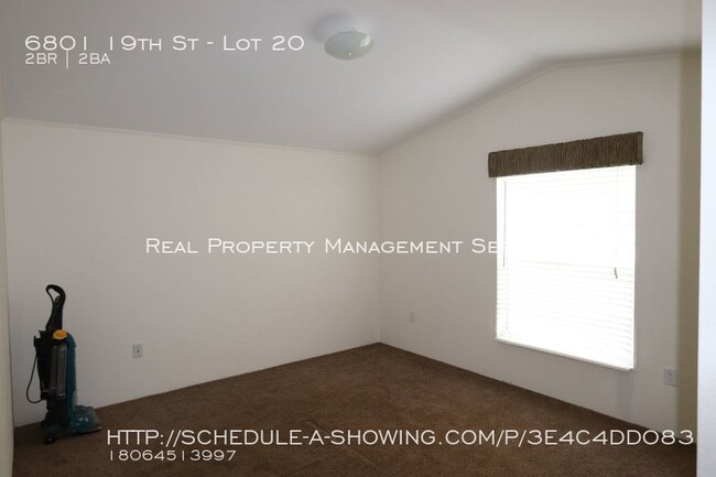 Building Photo - Nice Manufactured Home in Commander's Palace