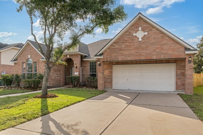 Primary Photo - 2126 Fortuna Bella Dr