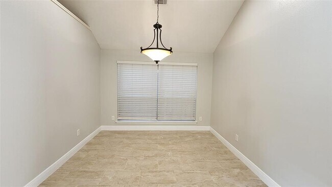 Building Photo - 5227 Clarkston Ln