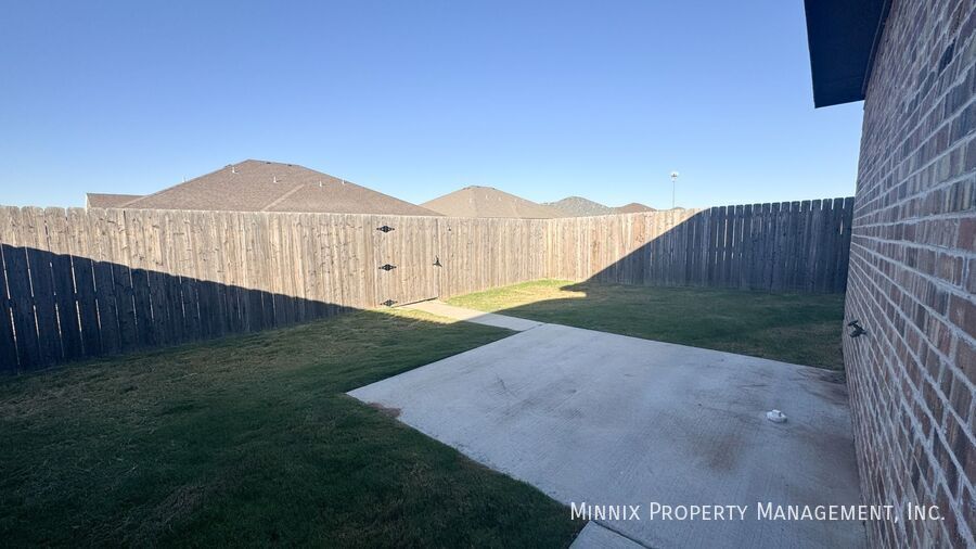 Building Photo - 5526 122nd St