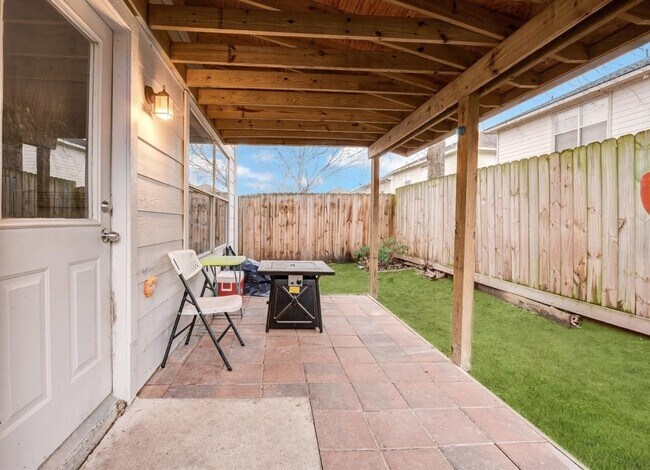Building Photo - 11843 Sunny Stream Dr