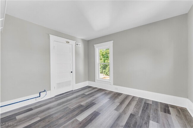 Building Photo - 3116 W 88th St