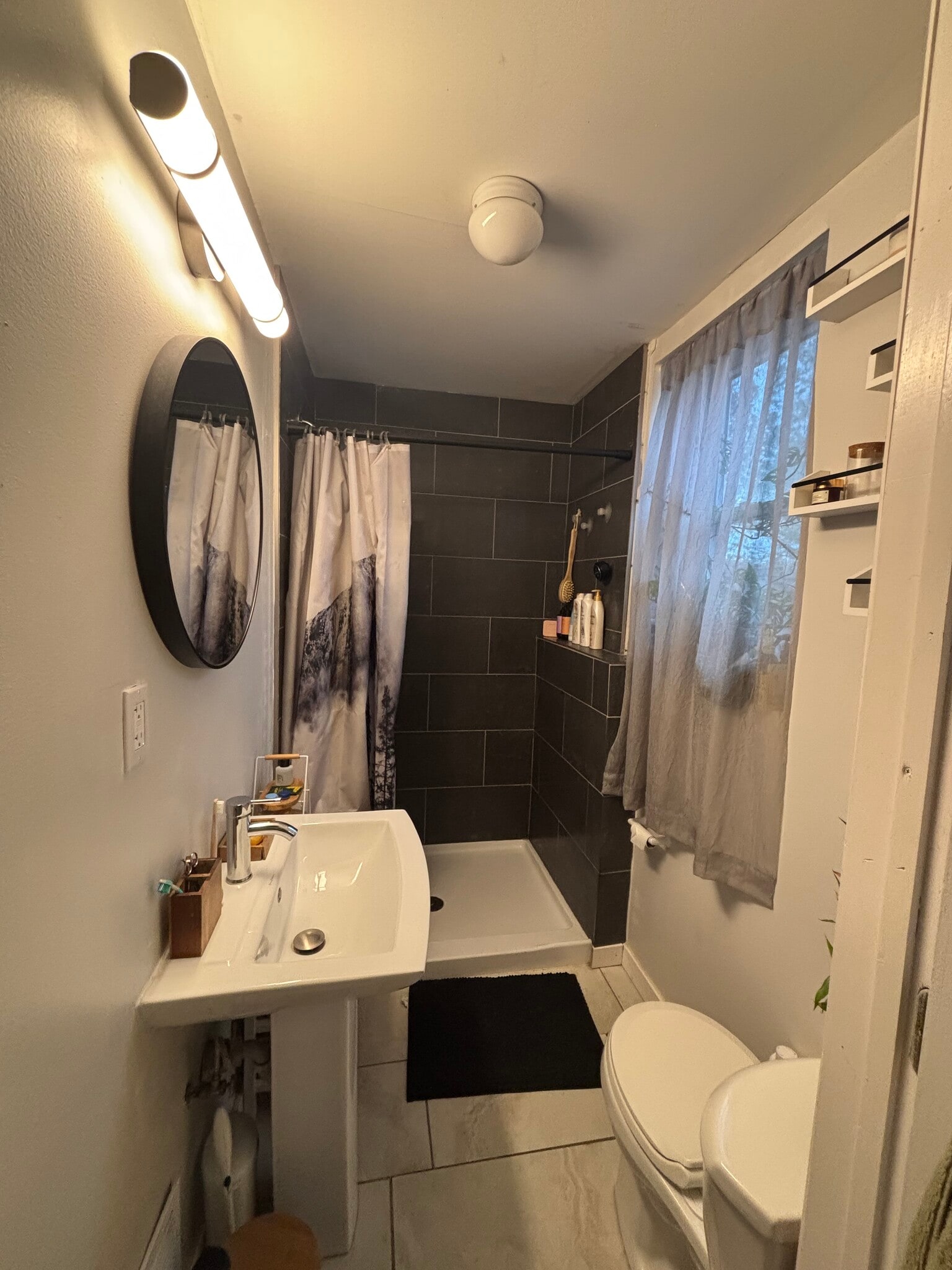 Building Photo - 4012 Saint Johns Way