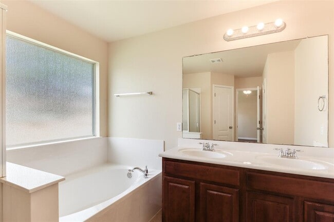 Building Photo - 2600 Grand Mission Way