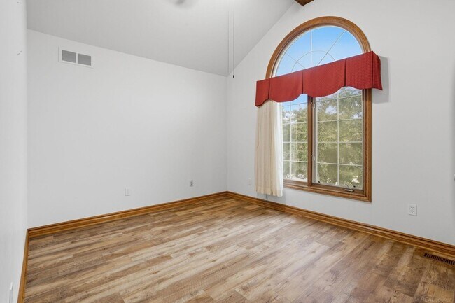 Building Photo - 14450 Knightsbridge Dr