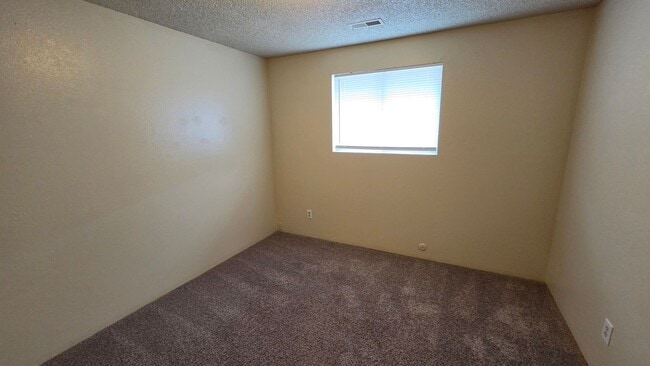 Building Photo - Spacious Home for Rent
