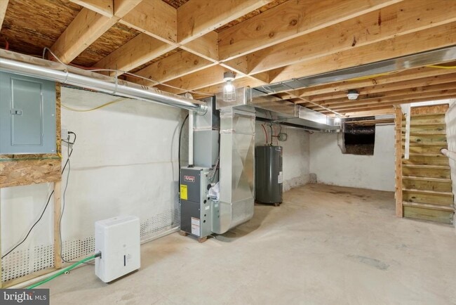 Building Photo - 247 E 6th Ave