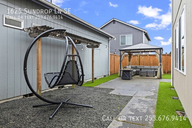 Building Photo - 1625 Sundrop Ln SE