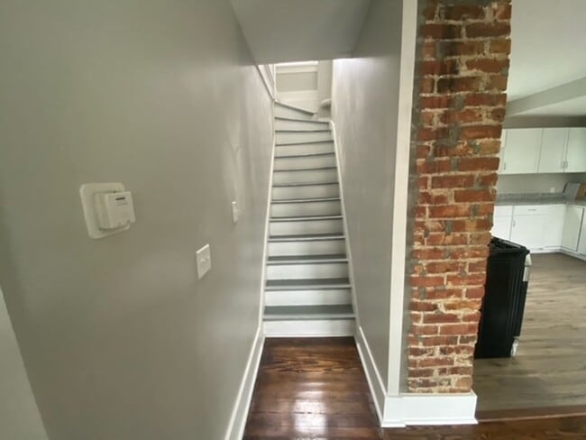 Building Photo - Fully Remodeled 3 Bed 1 Bath!!