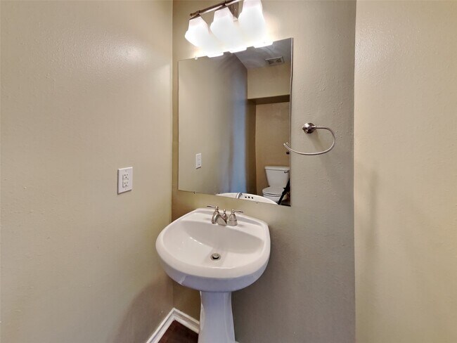 Building Photo - 14231 Bonham Oaks Ln