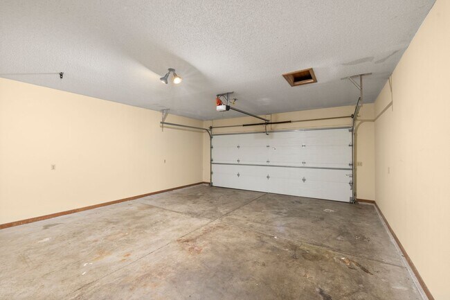 Building Photo - S1005-MF2