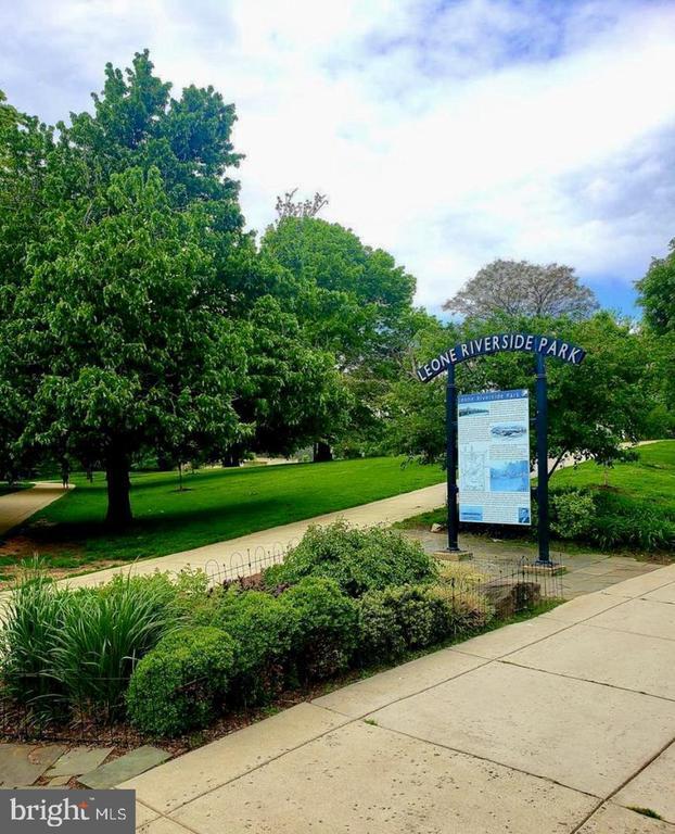 Building Photo - 445 E Fort Ave