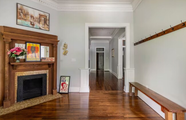 Building Photo - Beautiful Furnished 3 Bedroom Shelby Ave Home in East Nashville
