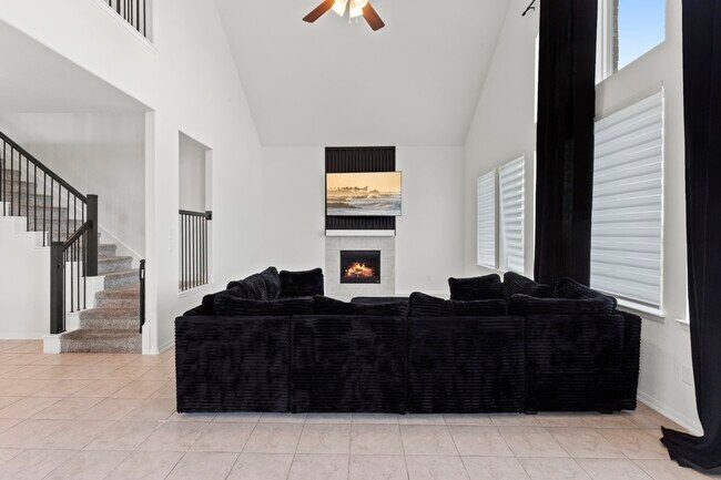 Building Photo - 413 Chardonnay Dr