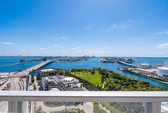 Building Photo - 1100 Biscayne Blvd