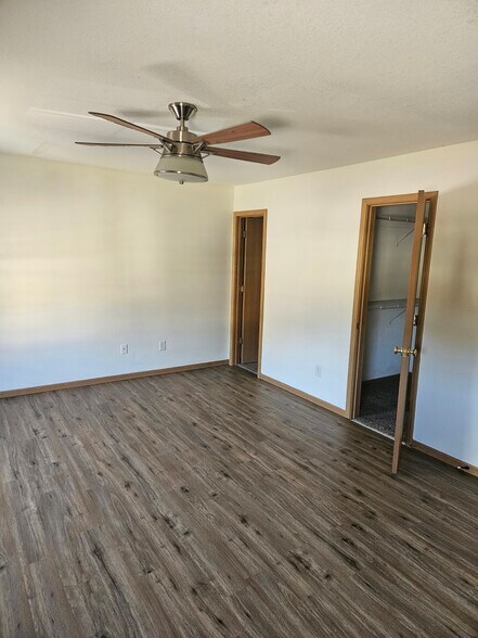 Building Photo - 7601 E 95th Ter