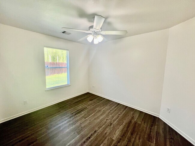Building Photo - 8530 Windy Thicket Ln