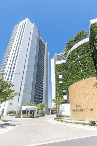 Building Photo - 16385 Biscayne Blvd