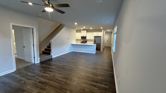 Building Photo - 403 Mariene Dr