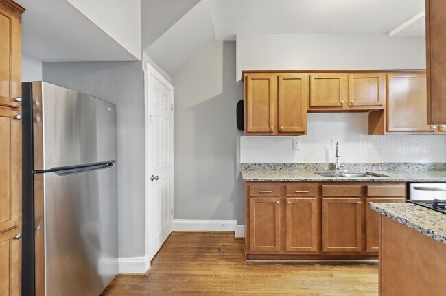 Building Photo - 809 Jefferson St NW