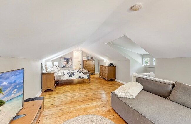 Building Photo - 3802 Central Ave