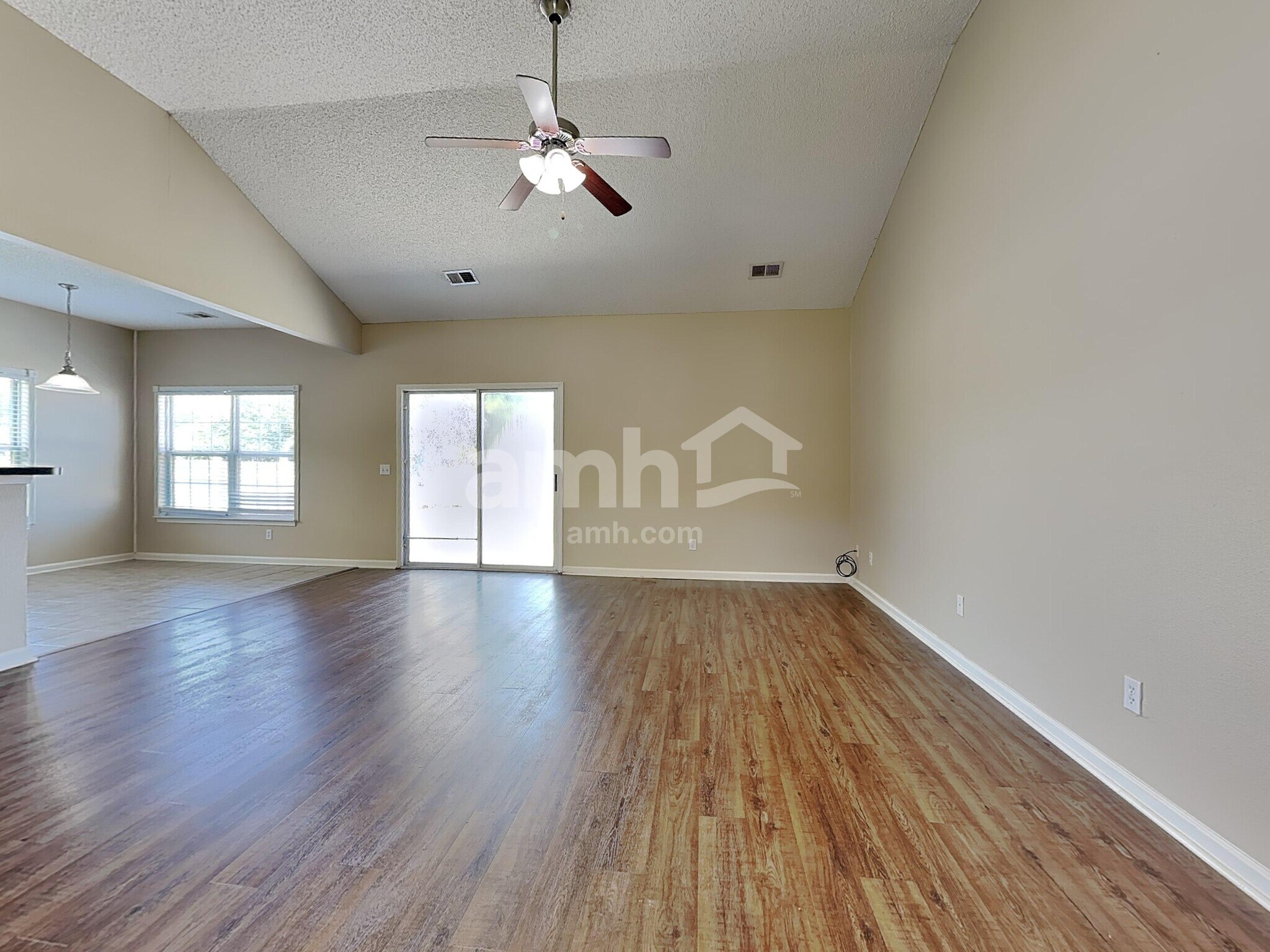 Building Photo - 525 Amsonia Cir