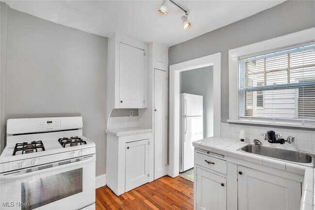 Building Photo - 3328 Kildare Rd