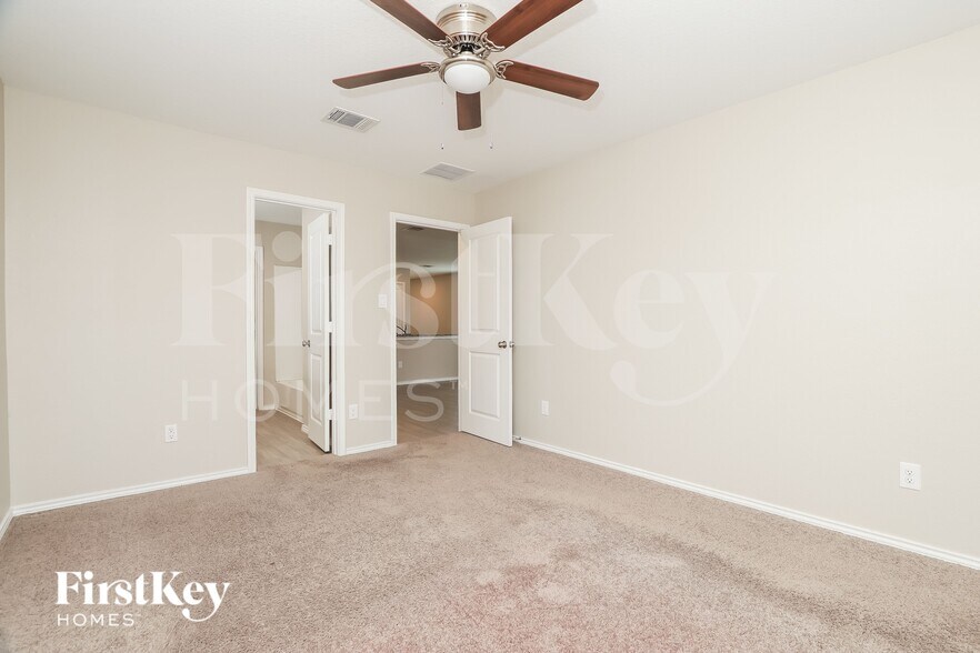 Building Photo - 7275 Plow Run