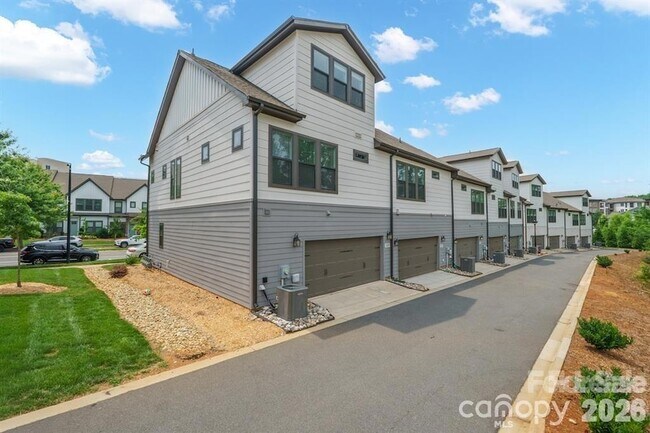 Building Photo - 5939 Ardrey Kell Rd