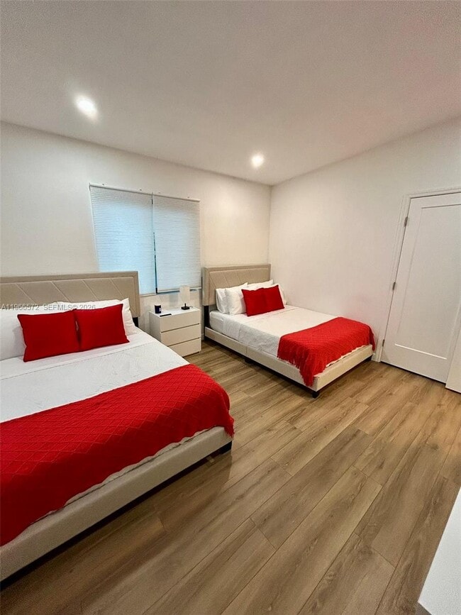 Building Photo - 2631 Roosevelt St