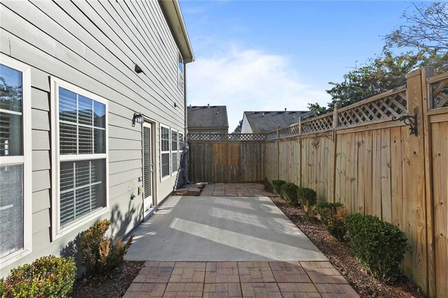 Building Photo - 2530 Callaway Ct