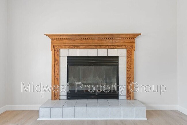Building Photo - 3325 Hermoso Dr