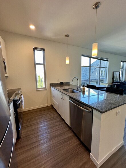 Building Photo - 1623 N Jackson St