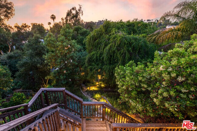 Building Photo - 6271 Saylin Ln