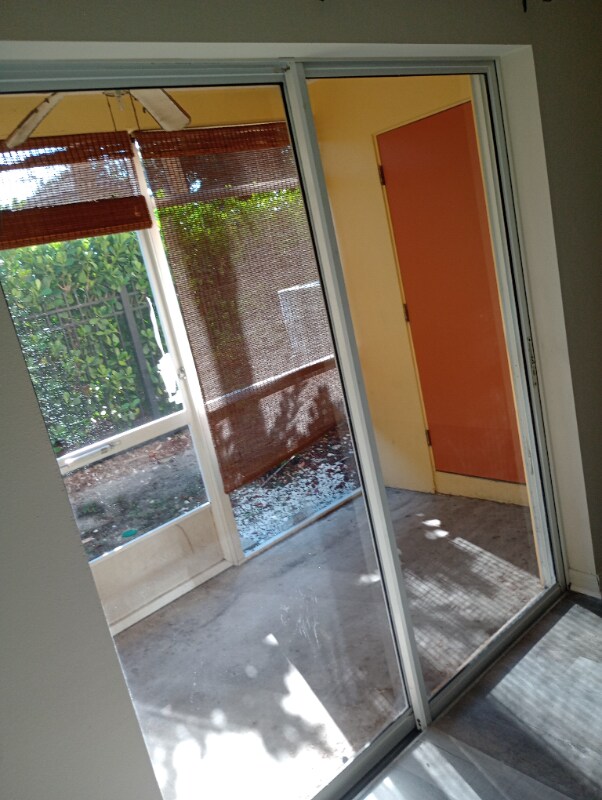 Building Photo - 3870 Island Way