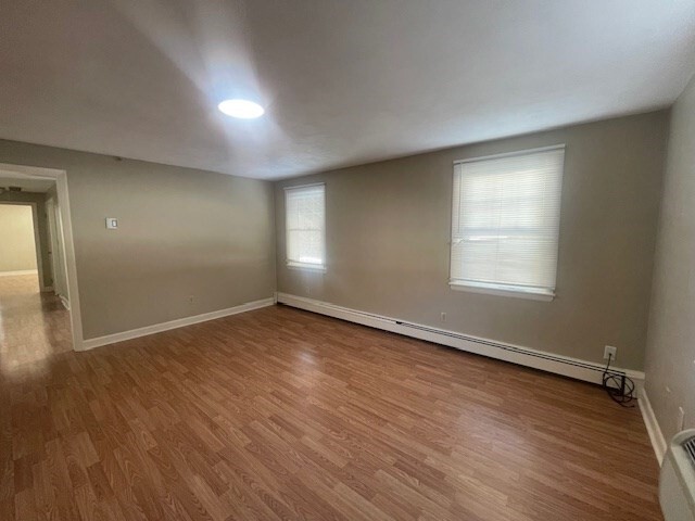 Building Photo - 125 Common St