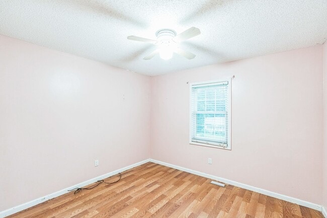 Building Photo - Charming 4BR House in Douglasville