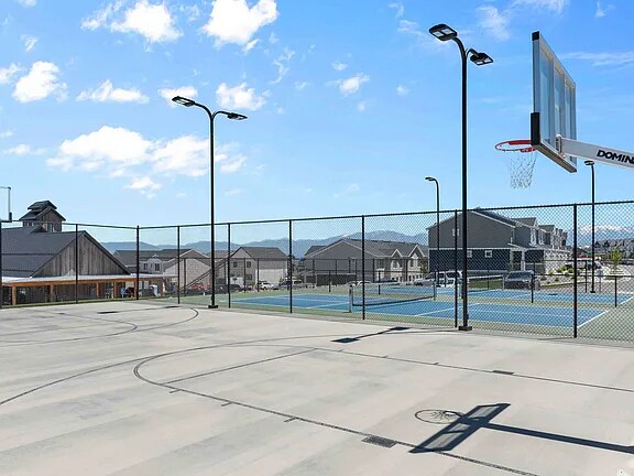 Building Photo - 1505 E 720 N