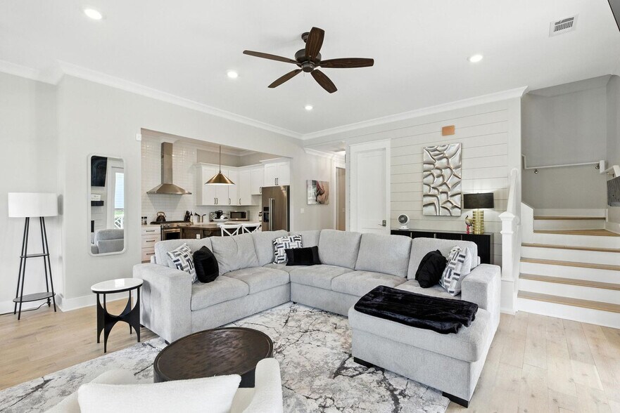 Building Photo - 143 Steepleview Dr