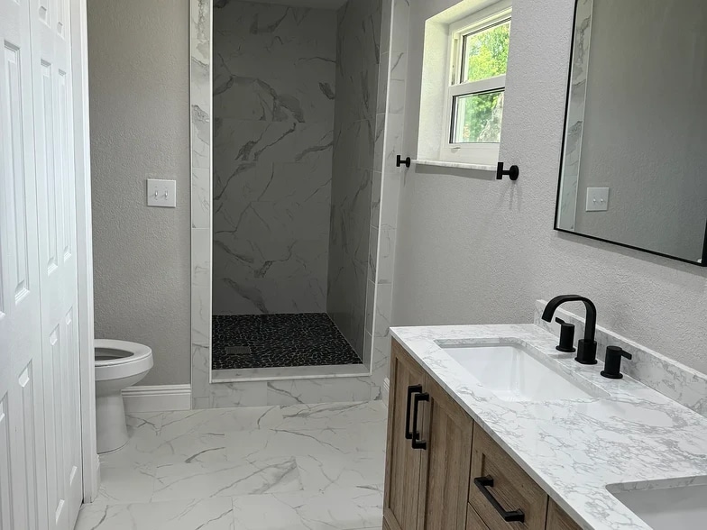 Primary Bath - 2125 Beecher Rd