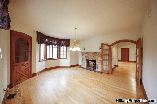 Building Photo - 100 N Patterson St