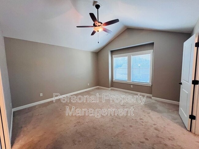 Building Photo - 4307 NW Sage Loop