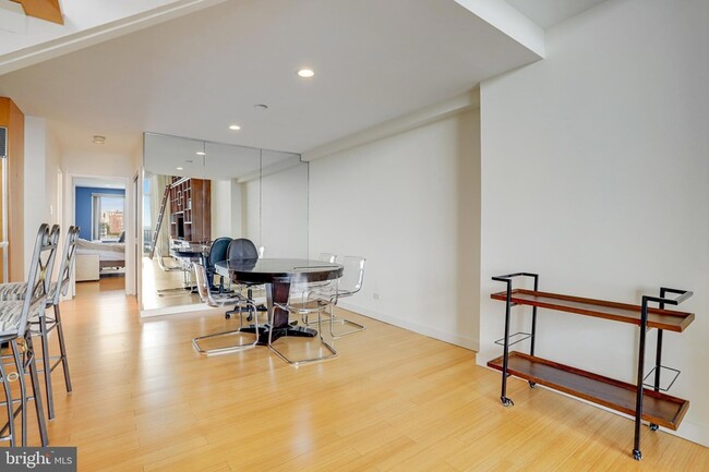 Building Photo - 1200 N Nash St