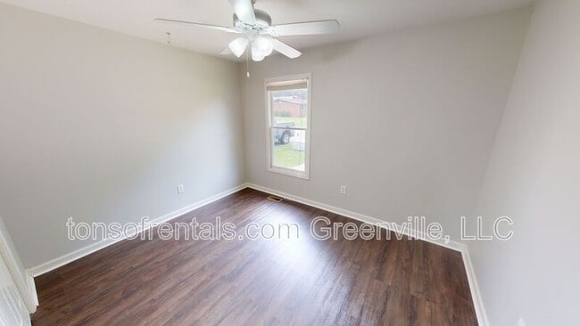 Building Photo - 121b Hipps Ave