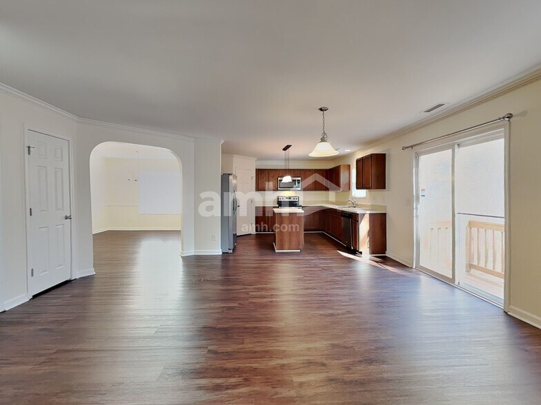 Building Photo - 250 Farrington Dr