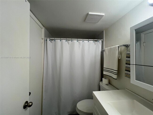 Building Photo - 8580 SW 212th St