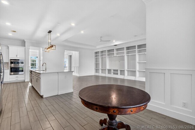 Building Photo - 799 Hookline Cir